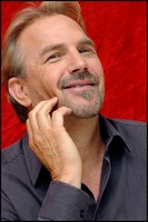 Kevin Costner t-shirt #2235346