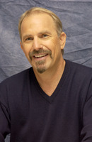 Kevin Costner t-shirt #2267345