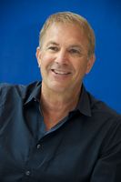 Kevin Costner t-shirt #2331112