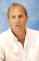 Kevin Costner longsleeve t-shirt #2391626