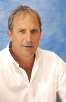 Kevin Costner t-shirt #2391639