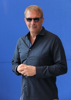 Kevin Costner longsleeve t-shirt #2442853