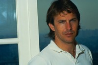 Kevin Costner t-shirt #2633016