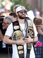 Kevin Love Sweatshirt #3421439