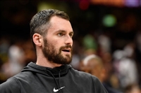Kevin Love Longsleeve T-shirt #3421574