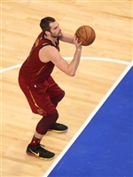 Kevin Love Longsleeve T-shirt #3421690
