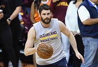 Kevin Love Sweatshirt #3421706