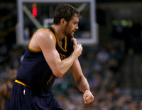 Kevin Love Sweatshirt #3960031