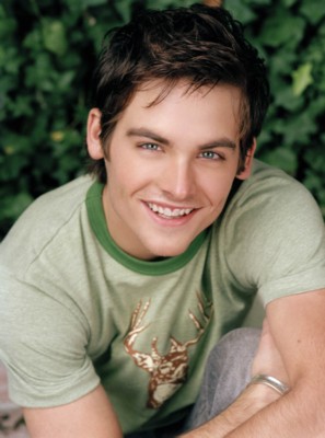 Kevin Zegers posters