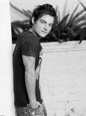 Kevin Zegers posters