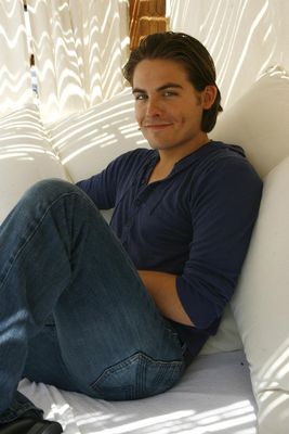 Kevin Zegers posters