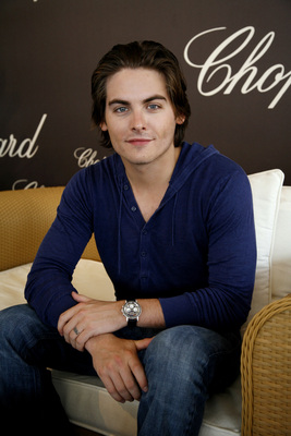 Kevin Zegers posters