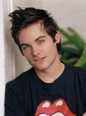 Kevin Zegers posters
