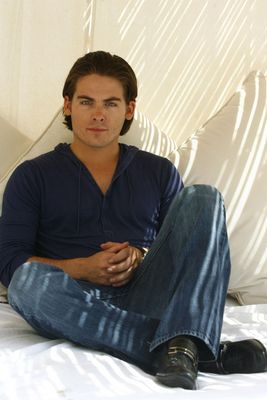 Kevin Zegers posters