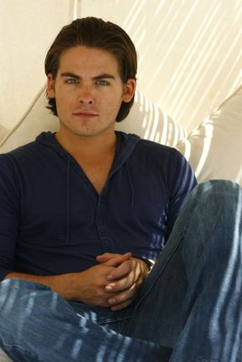 Kevin Zegers posters