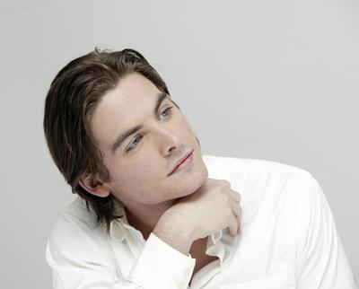 Kevin Zegers posters