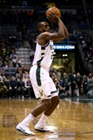 Khris Middleton Longsleeve T-shirt #3425831