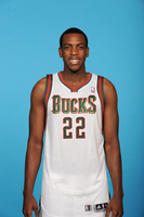 Khris Middleton Longsleeve T-shirt #3962381