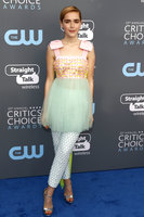 Kiernan Shipka longsleeve t-shirt #2989370