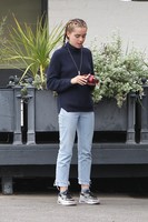 Kiernan Shipka longsleeve t-shirt #2989382