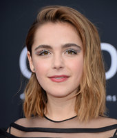 Kiernan Shipka mug #G2450172