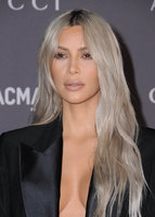 Kim   Kardashian Longsleeve T-shirt #2870237