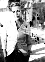 Kim Basinger t-shirt #3662416