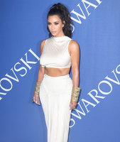 Kim Kardashian Sweatshirt #3287990
