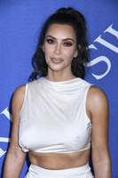 Kim Kardashian Sweatshirt #3288006