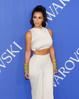 Kim Kardashian Sweatshirt #3288008