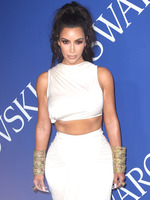 Kim Kardashian Sweatshirt #3288009