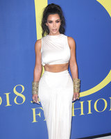 Kim Kardashian Sweatshirt #3288011