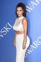 Kim Kardashian Sweatshirt #3288014
