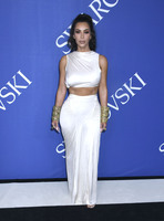 Kim Kardashian Sweatshirt #3288019