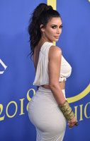 Kim Kardashian Sweatshirt #3288027