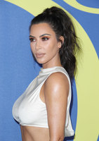 Kim Kardashian Sweatshirt #3288028