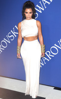Kim Kardashian Sweatshirt #3288042