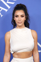 Kim Kardashian Sweatshirt #3288061
