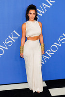Kim Kardashian Sweatshirt #3288065