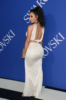 Kim Kardashian Sweatshirt #3288073