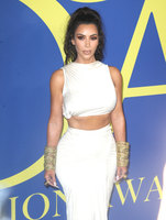 Kim Kardashian Sweatshirt #3288120
