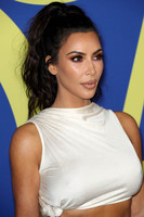 Kim Kardashian Sweatshirt #3288130