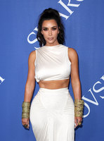 Kim Kardashian t-shirt #3288135