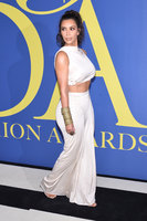 Kim Kardashian Sweatshirt #3288161