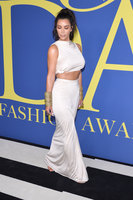 Kim Kardashian Sweatshirt #3288173