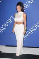 Kim Kardashian Sweatshirt #3288183