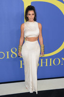 Kim Kardashian Sweatshirt #3288187