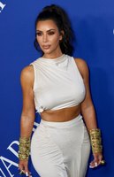 Kim Kardashian Sweatshirt #3288193