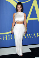 Kim Kardashian Sweatshirt #3288196