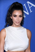 Kim Kardashian Sweatshirt #3288202